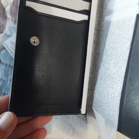 NWT Marc Jacobs Bi fold Wallet - Picture 4 of 10